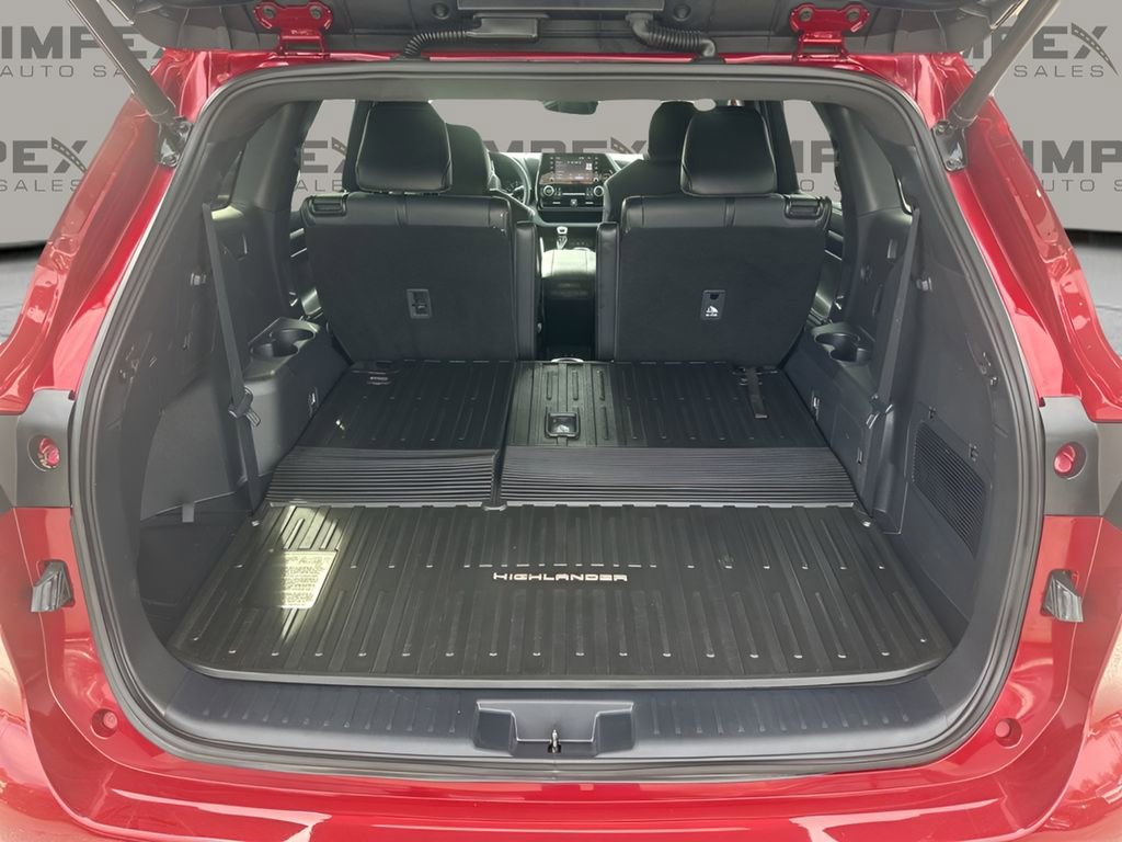 Used 2021 Toyota Highlander XSE image 28