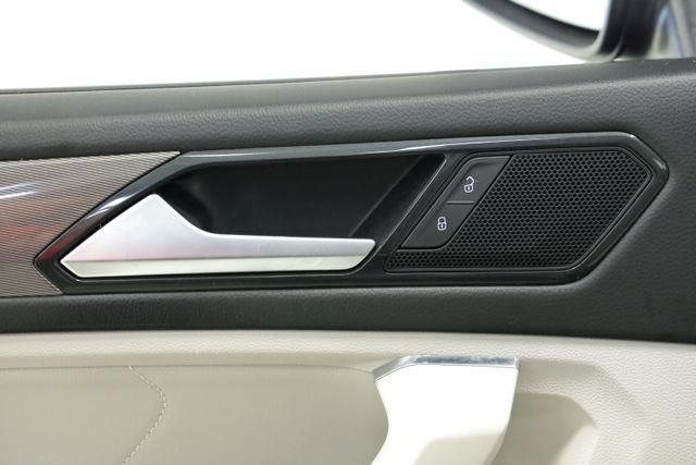 Certified 2023 Volkswagen Tiguan SE FWD image 25
