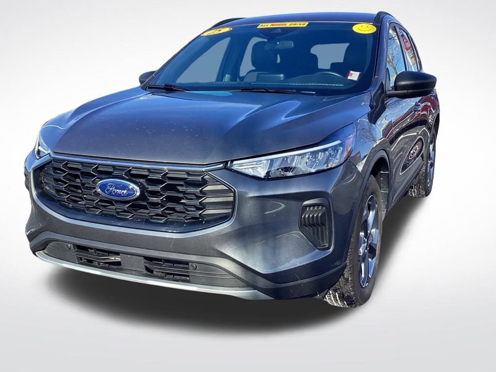 Used 2025 Ford Escape ST-Line image 5