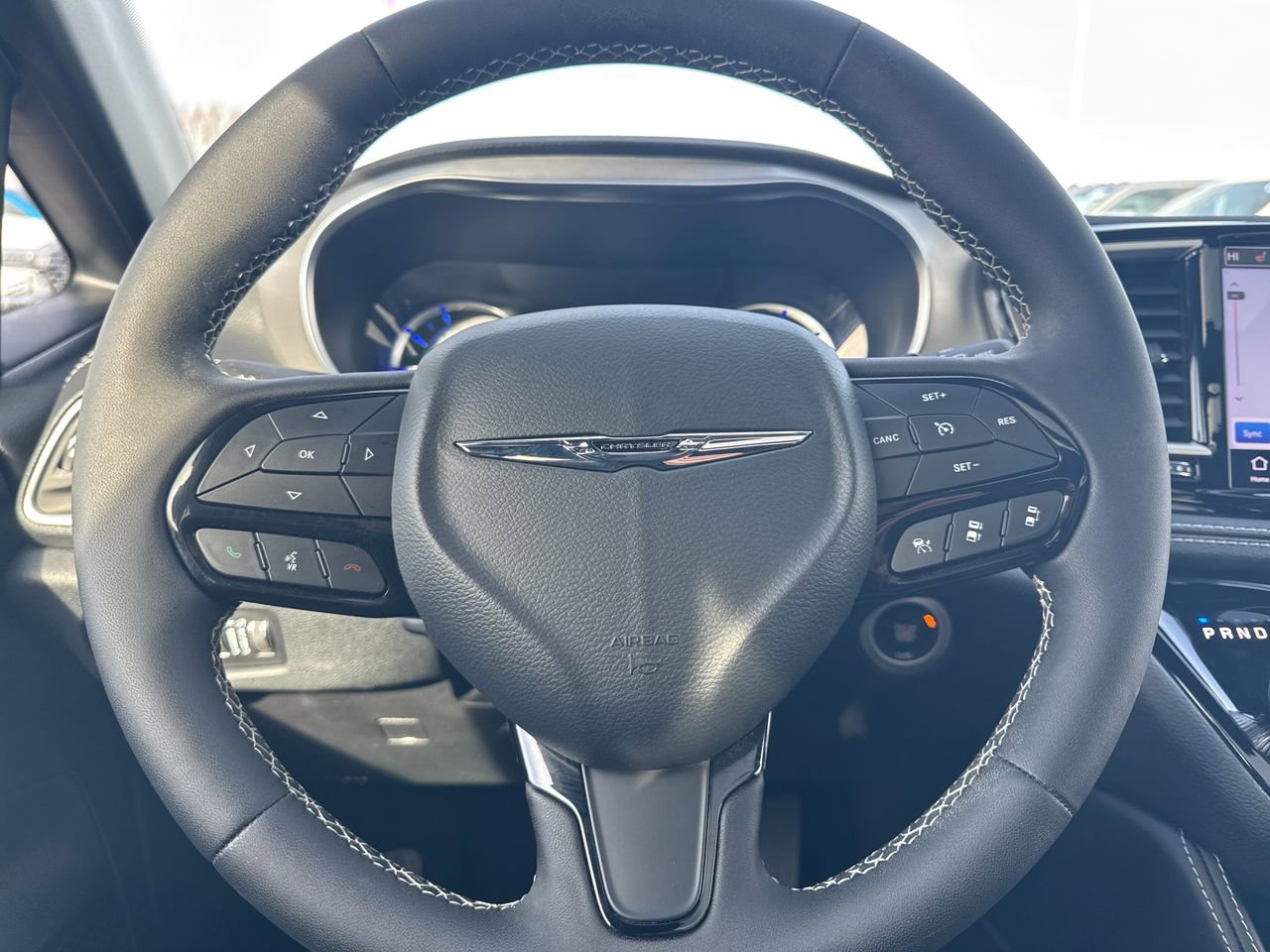 Used 2024 Chrysler Pacifica Premium image 15