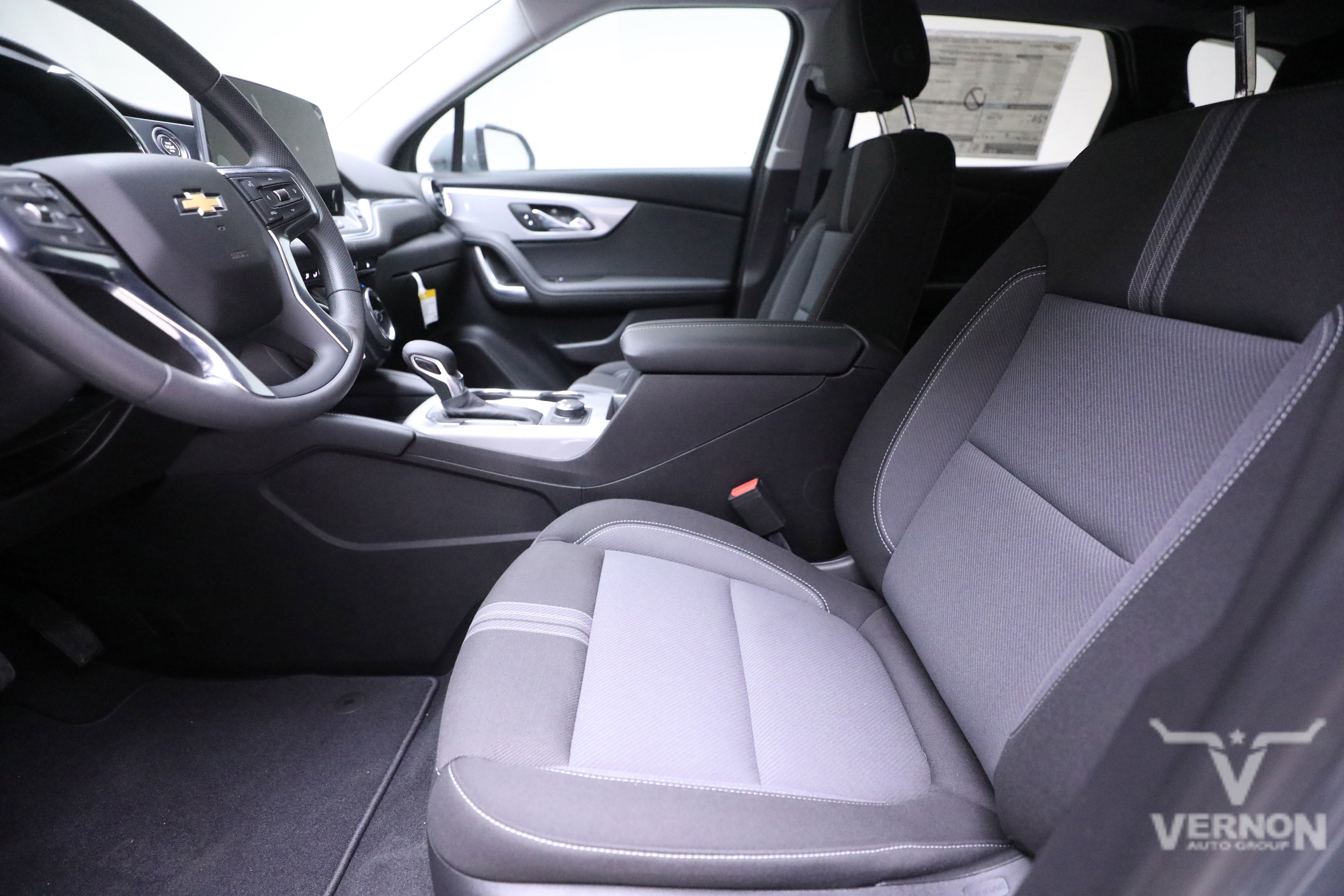 New 2025 Chevrolet Blazer LT image 10