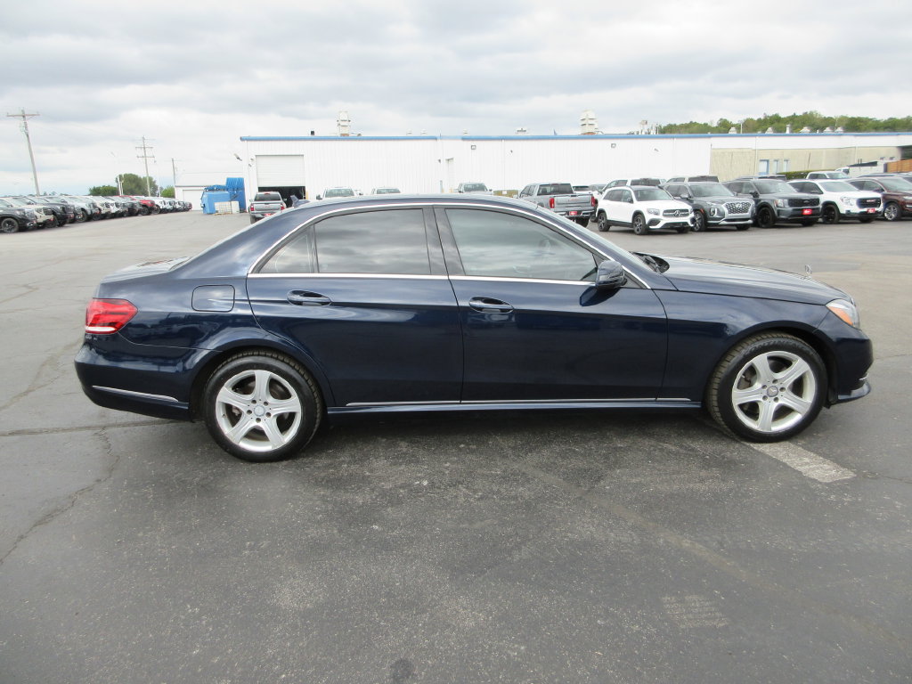Used 2014 Mercedes-Benz E 350 4MATIC Sedan image 2