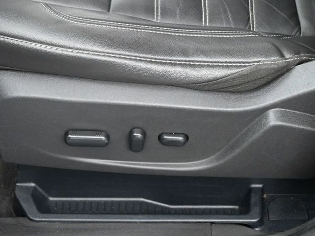 Used 2017 Ford Escape Titanium image 11