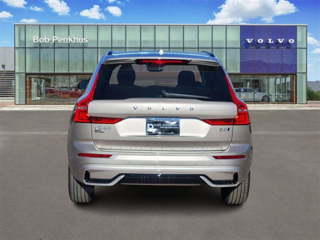 New 2025 Volvo XC60 B5 Core w/ Protection Package Premier image 4