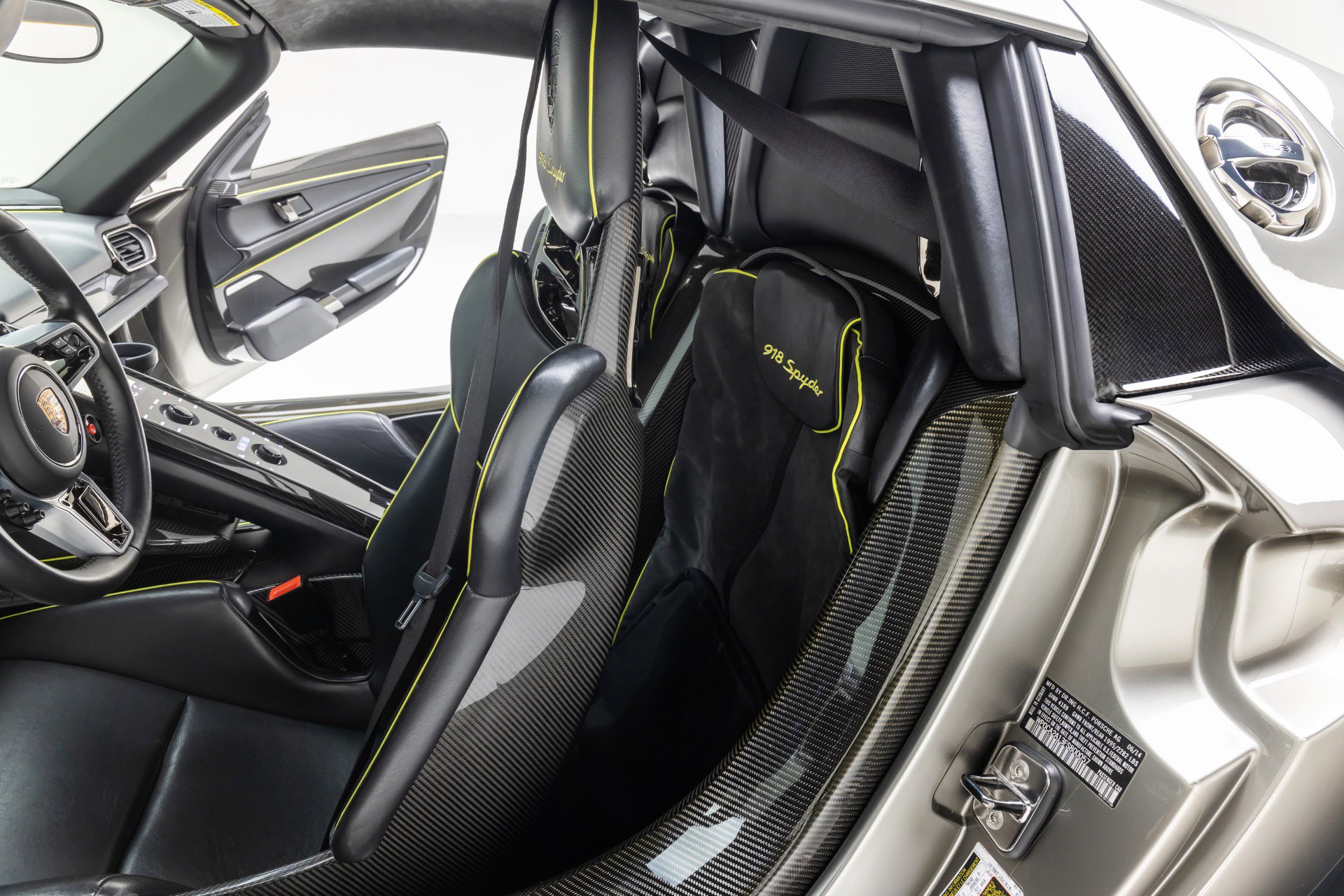 Used 2015 Porsche 918 Spyder AWD/4WD image 36