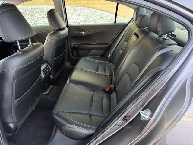 Used 2017 Honda Accord EX-L image 6