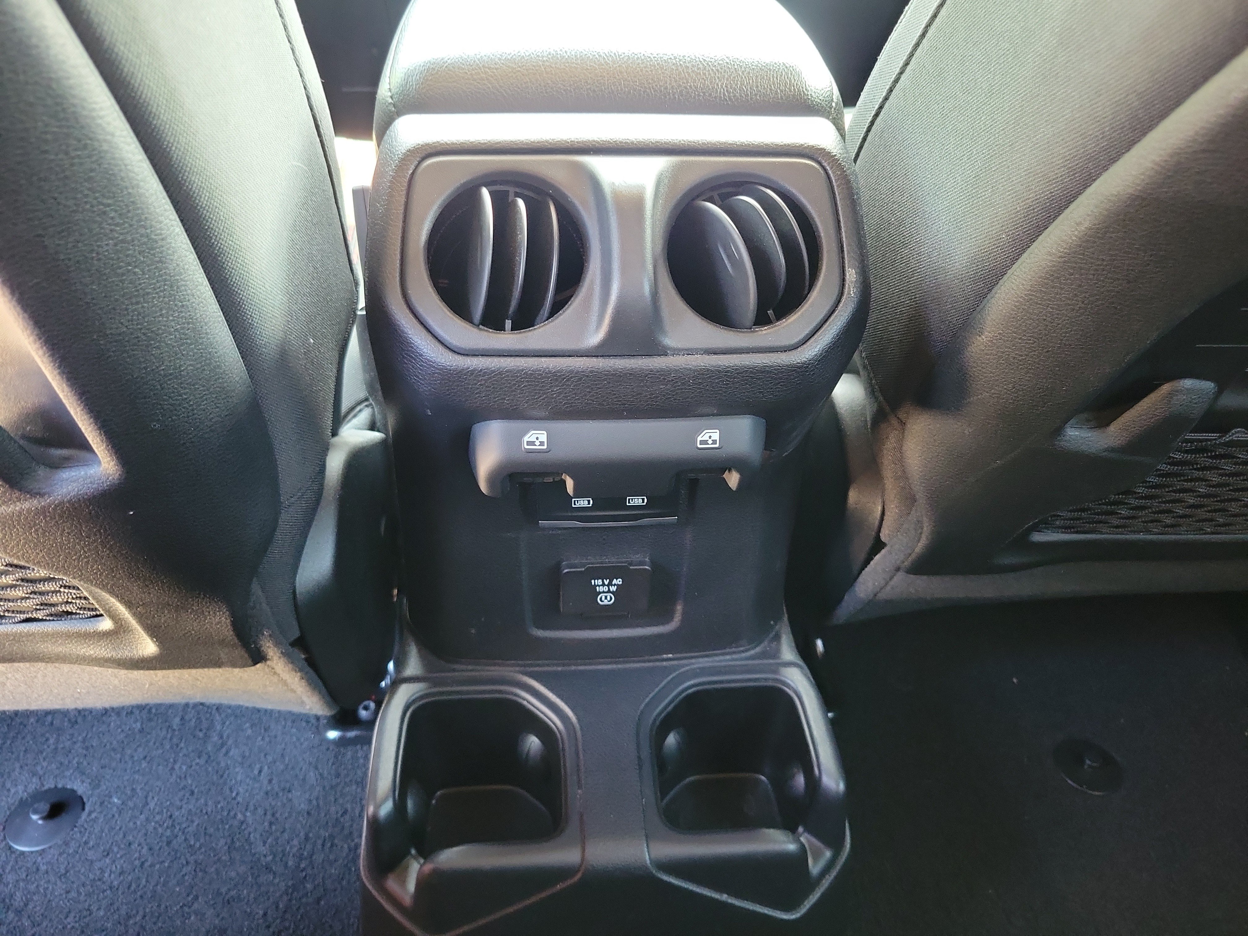 Used 2021 Jeep Wrangler Unlimited Rubicon w/ Safety Group AWD/4WD image 9