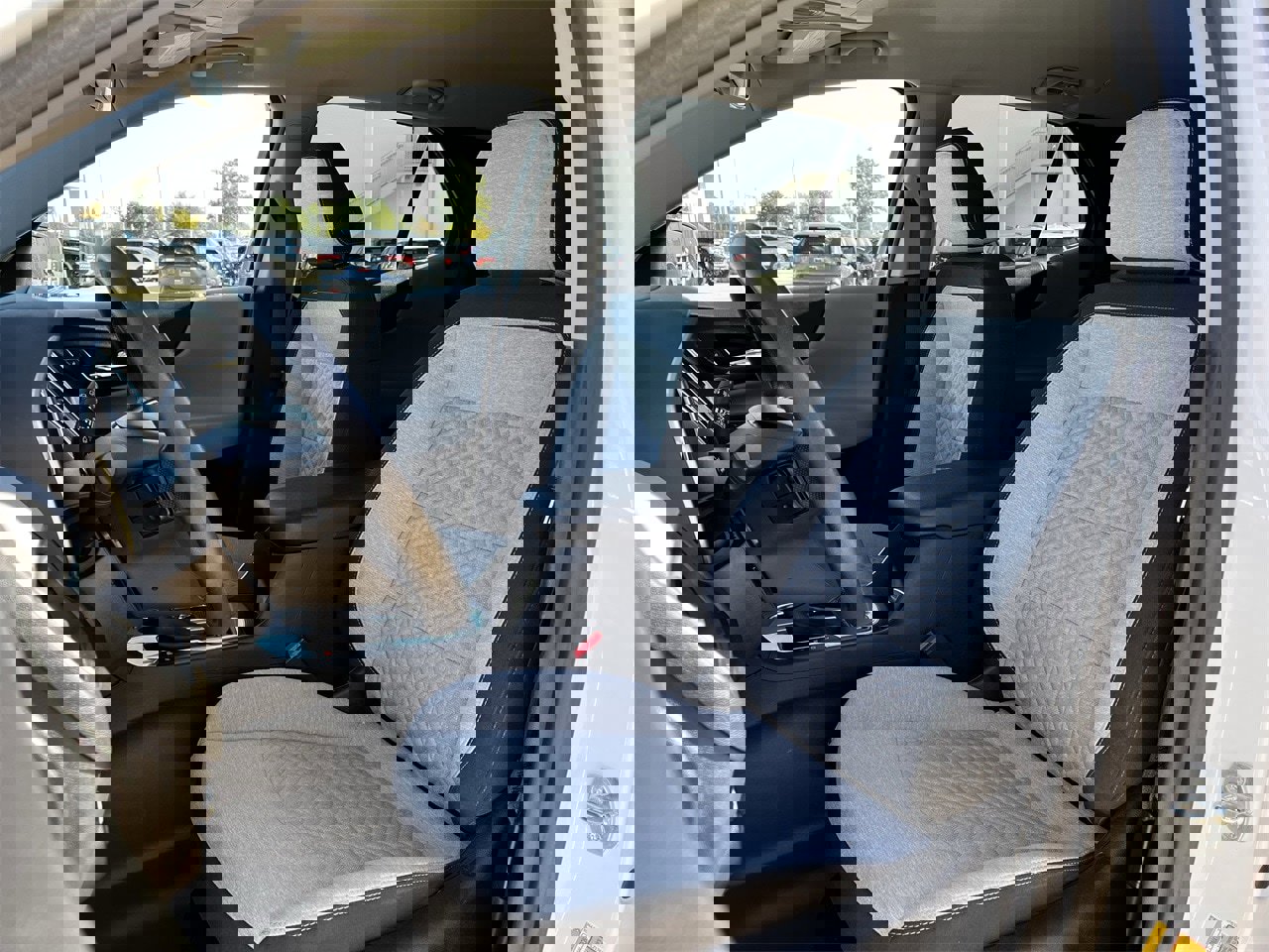 Used 2023 Chevrolet Equinox LS w/ LS Convenience Package image 22