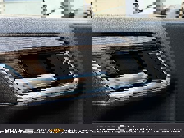 Used 2024 Chevrolet Silverado 2500 LT w/ Convenience Package AWD/4WD image 27