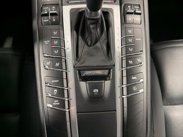 Used 2020 Porsche Macan image 30