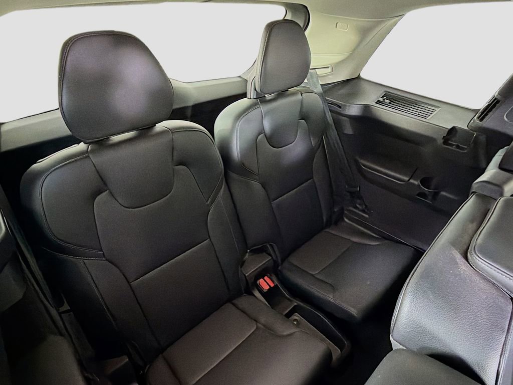Used 2024 Volvo XC90 B5 Core w/ Protection Package Premier image 30