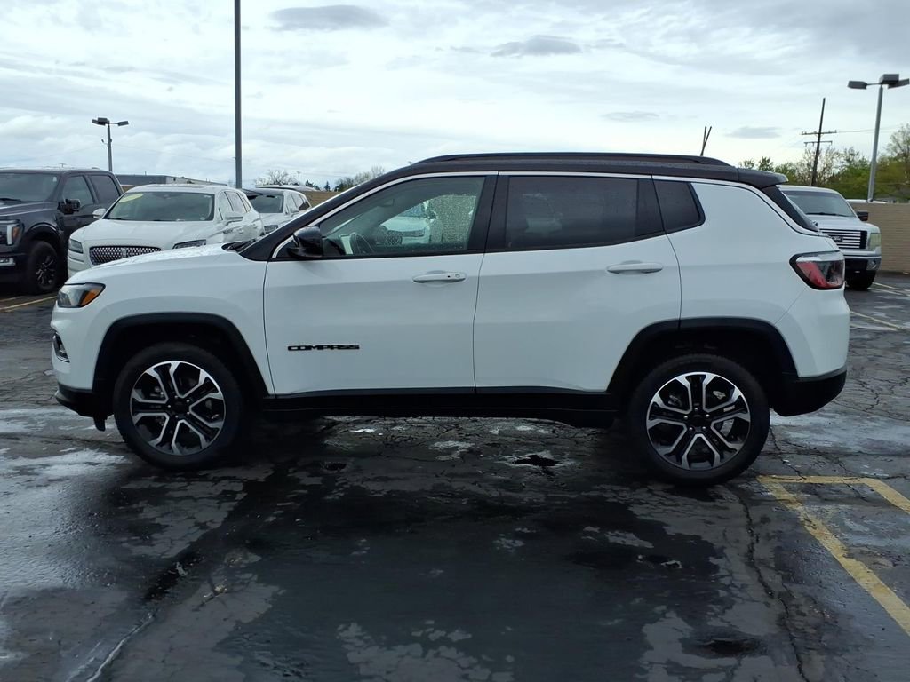 Used 2022 Jeep Compass Limited w/ Sun and Sound Group AWD/4WD image 4