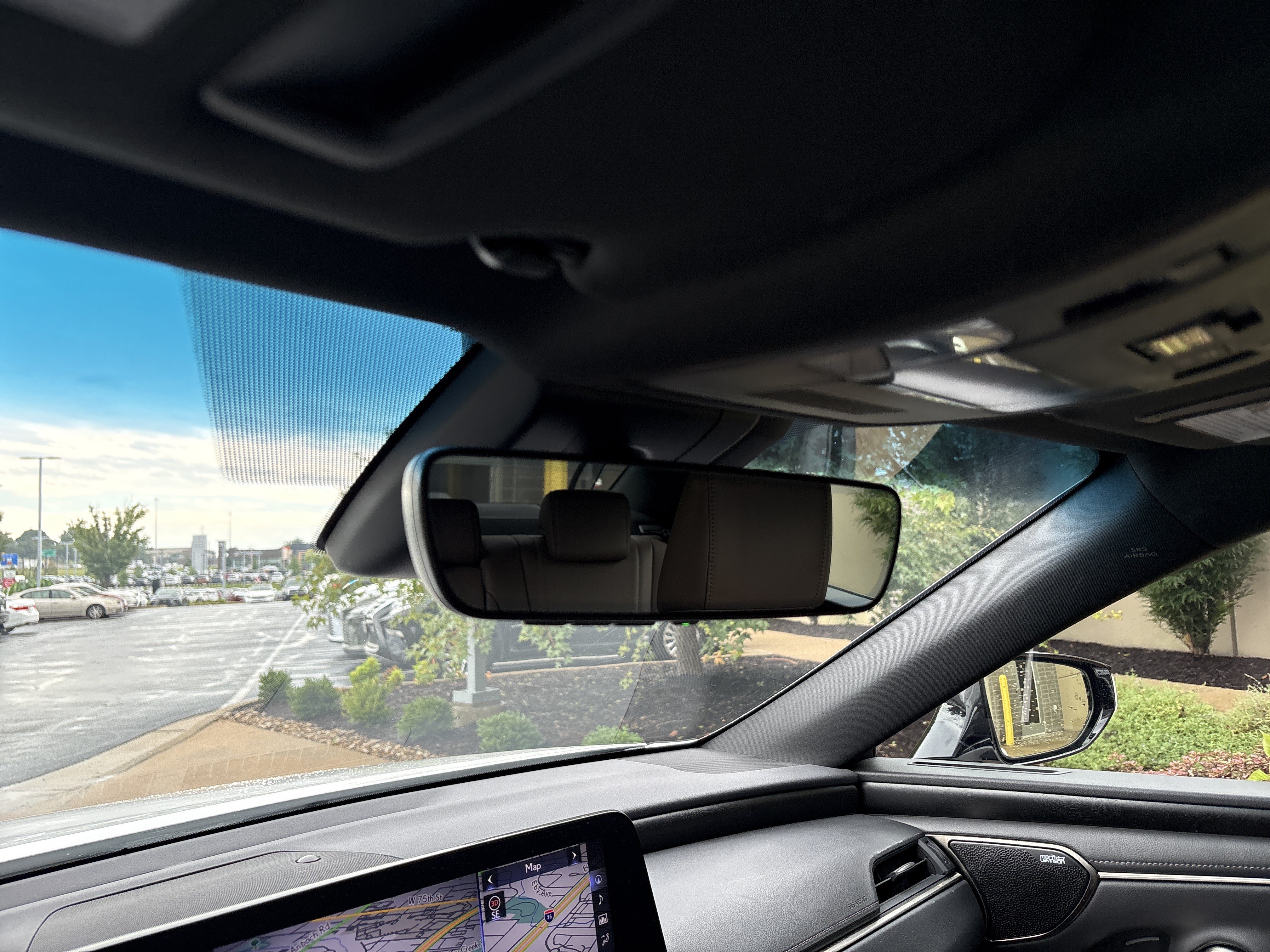 Certified 2022 Lexus ES 300h w/ Accessory Package FWD image 27
