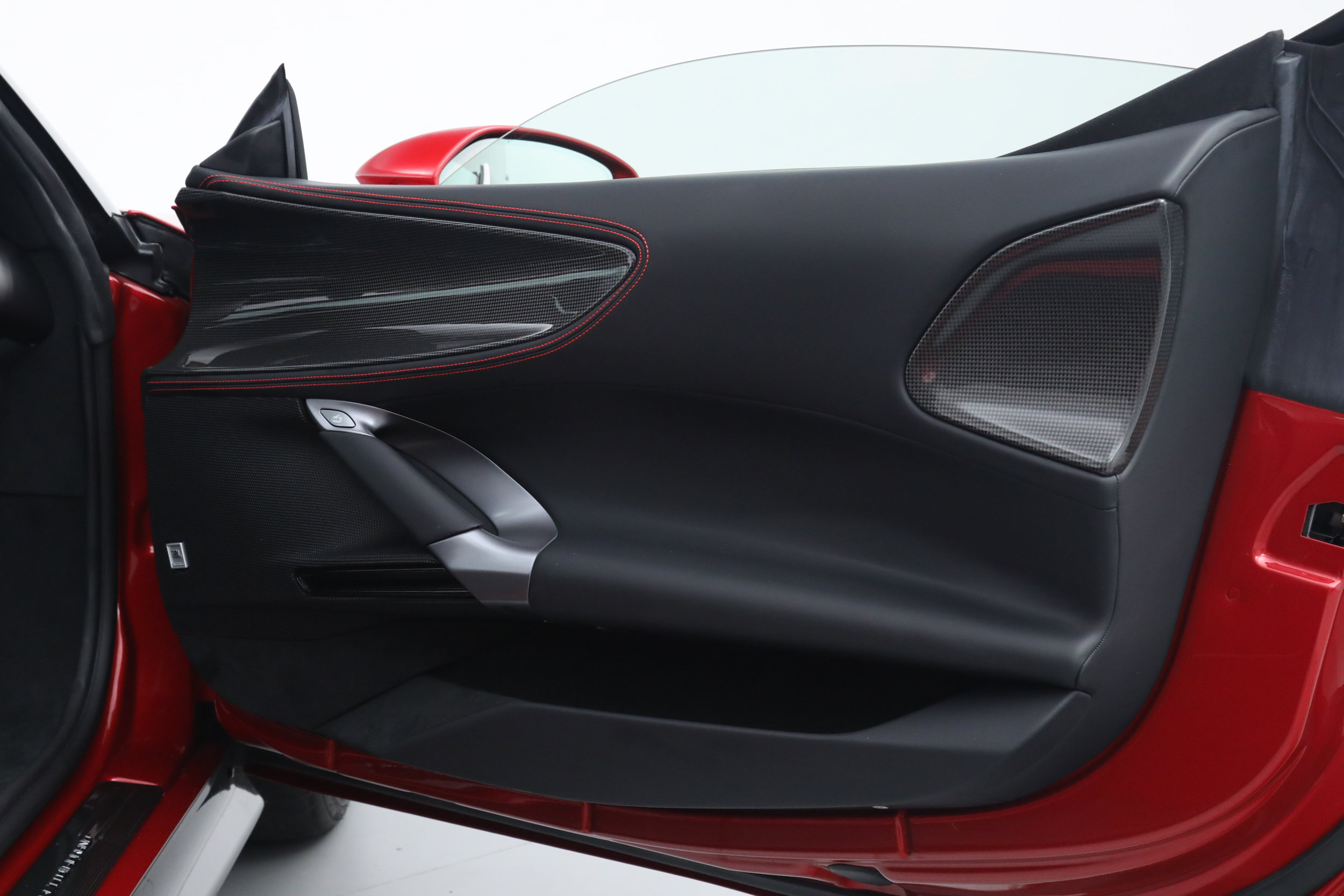 Certified 2025 Ferrari SF90 Spider AWD/4WD image 25