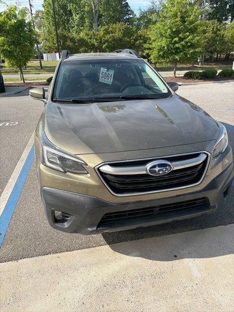 Used 2020 Subaru Outback Premium image 3