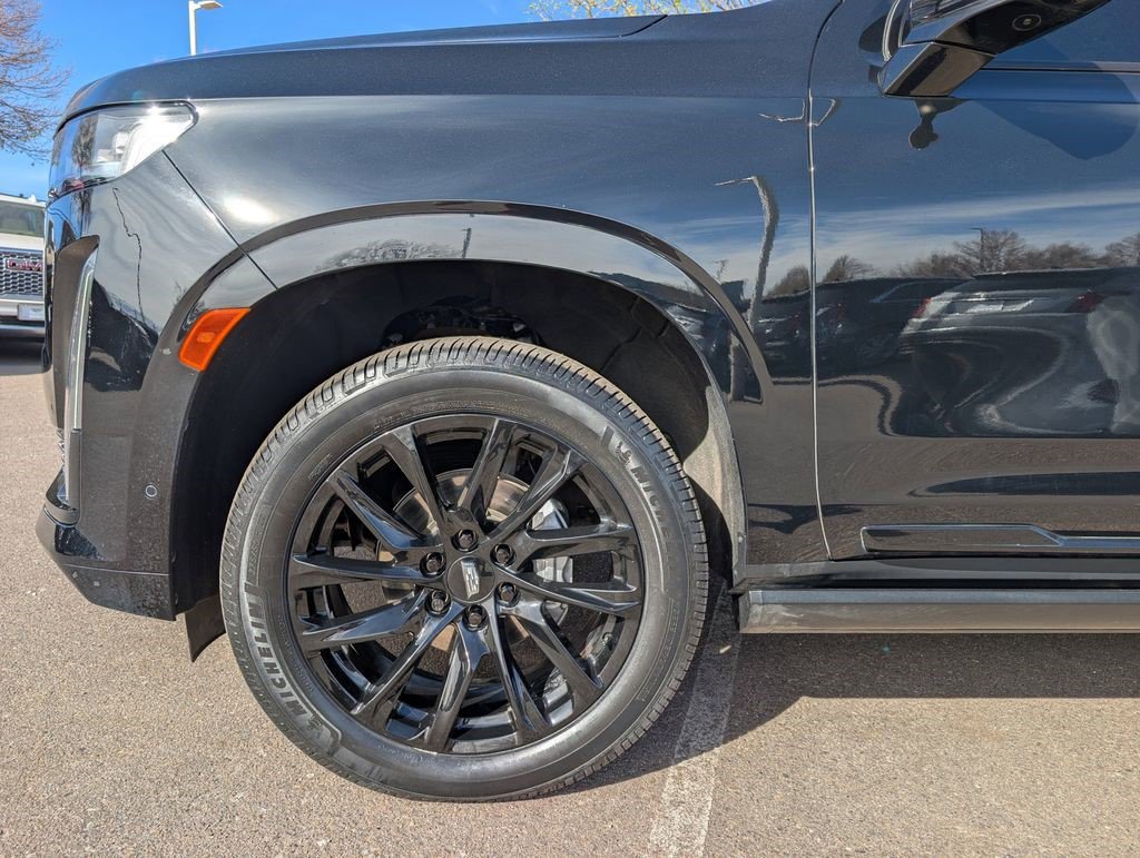 Certified 2022 Cadillac Escalade Sport Platinum w/ LPO, ONYX Package AWD/4WD image 9