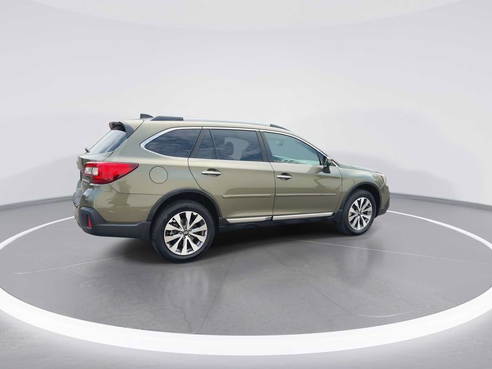 Used 2019 Subaru Outback 3.6R Touring w/ Protection Package #1 AWD/4WD image 8