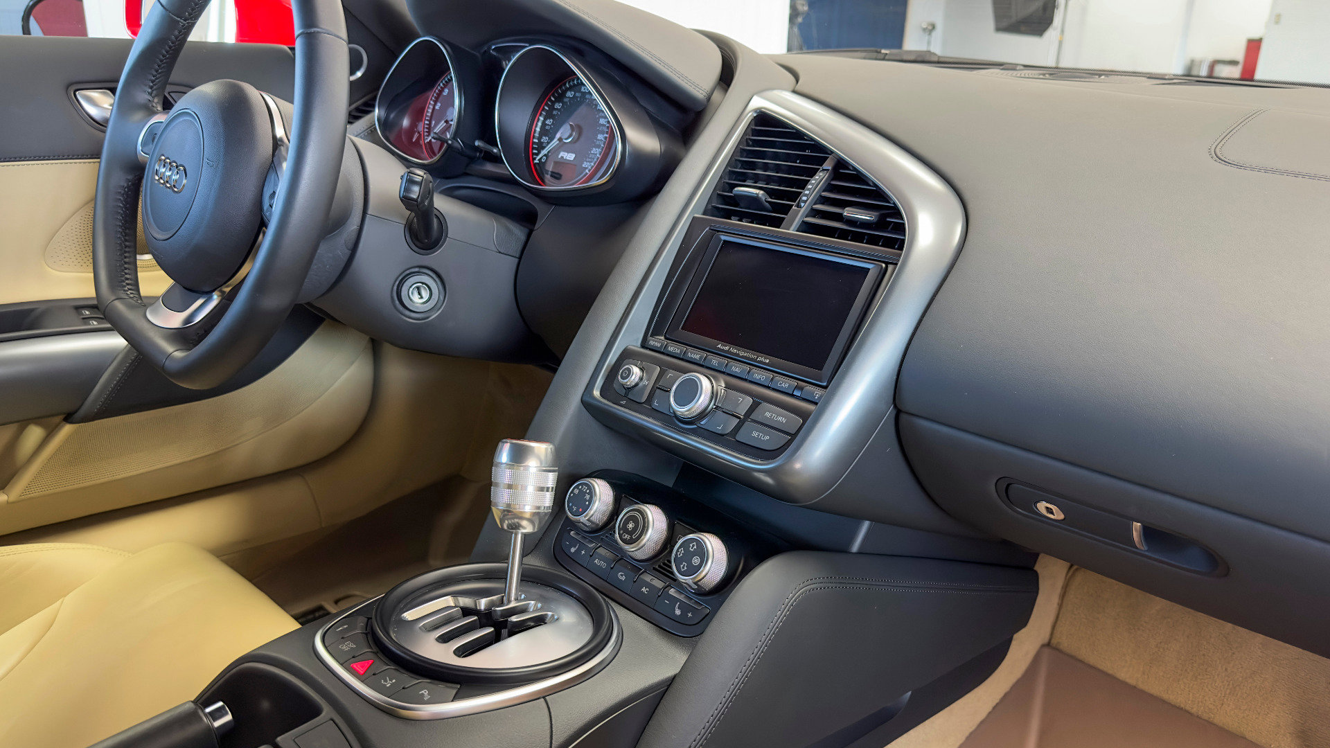 Used 2010 Audi R8 V10 AWD/4WD image 47