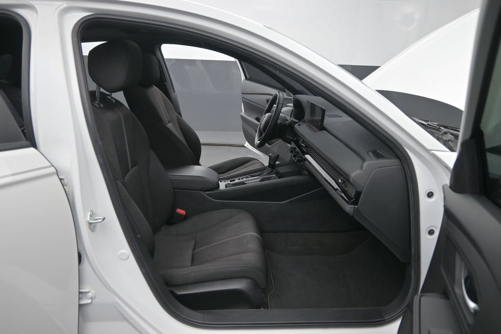 Used 2023 Honda Accord Sport image 18