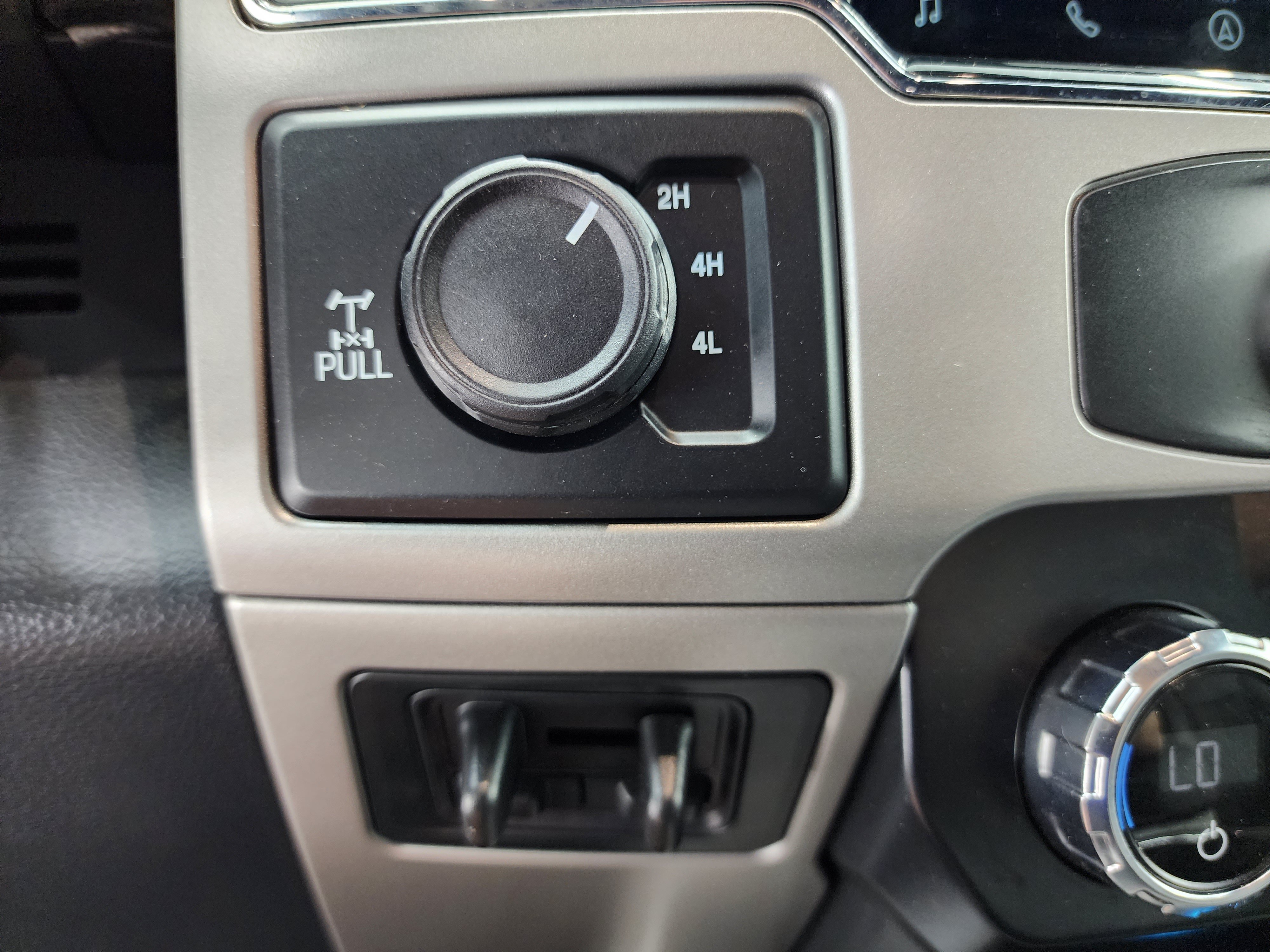 Used 2022 Ford F350 Lariat w/ Chrome Package AWD/4WD image 59