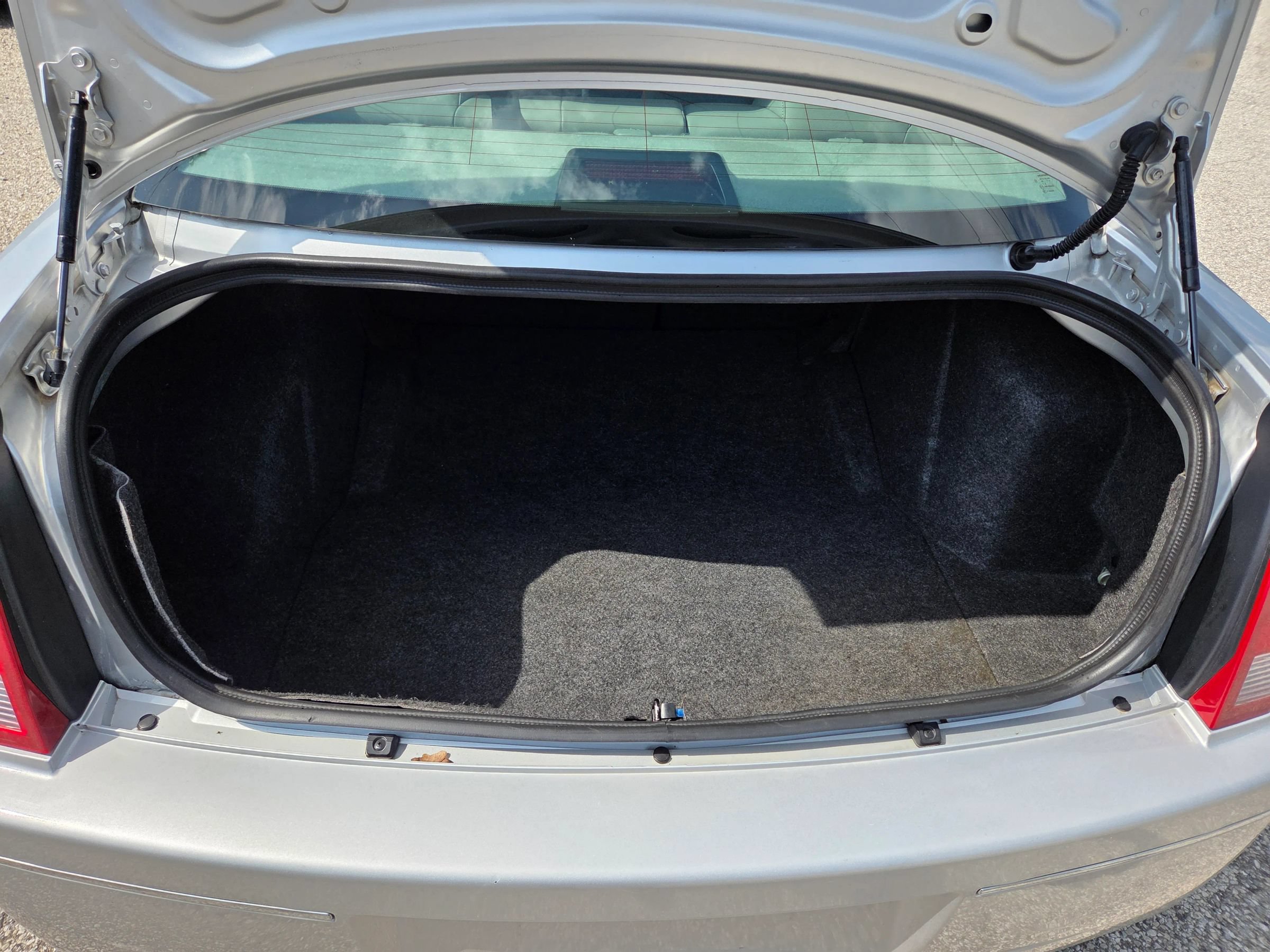 Used 2007 Chrysler 300 Touring w/ Comfort/Convenience Group RWD image 17