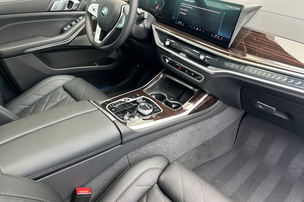New 2026 BMW X7 xDrive40i w/ Premium Package image 18