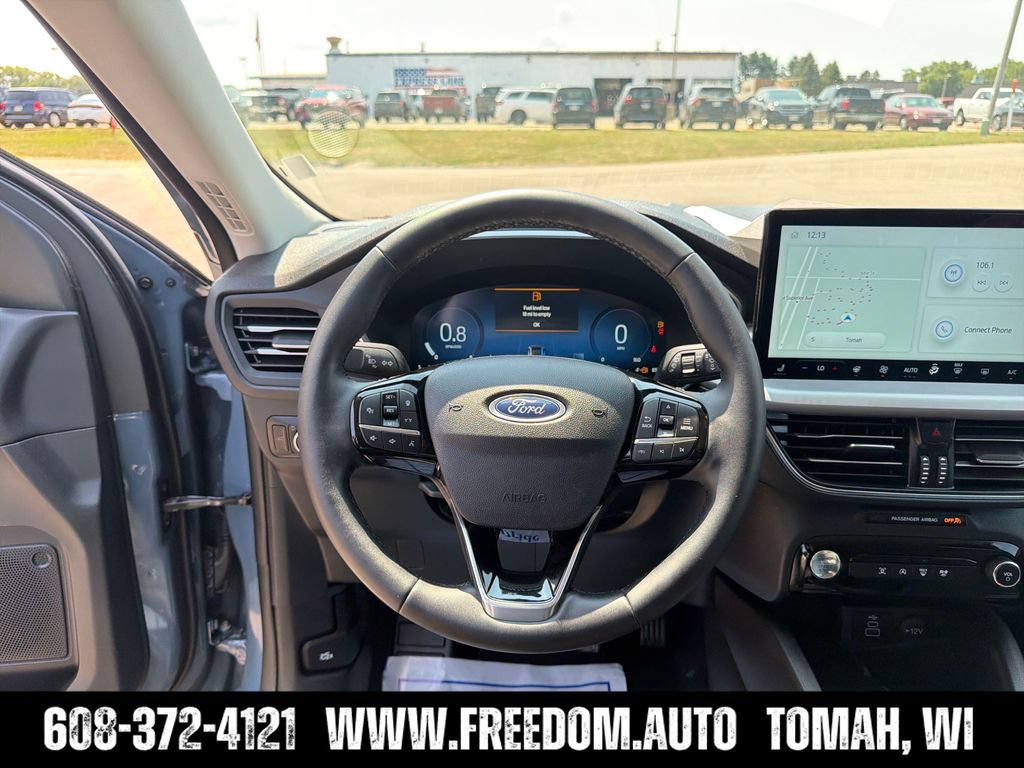 Used 2025 Ford Escape Platinum AWD/4WD image 13
