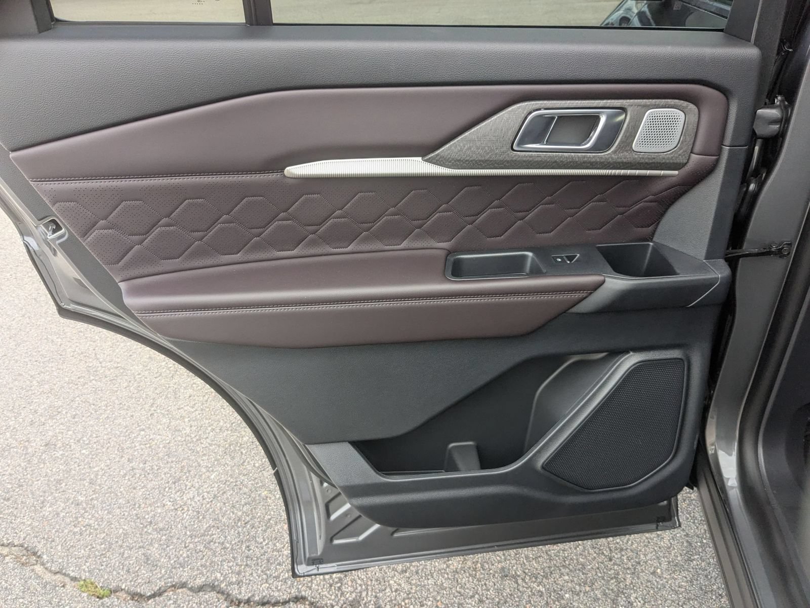 New 2026 Ford Explorer Platinum w/ LUX Leather Package AWD/4WD image 29