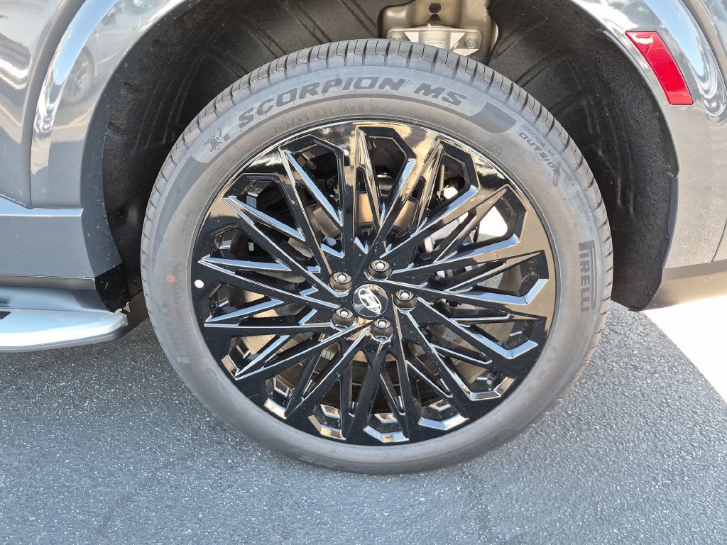 New 2027 Hyundai Palisade Calligraphy FWD image 11