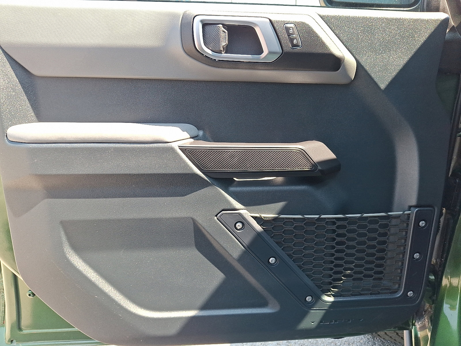 Used 2024 Ford Bronco Everglades image 12