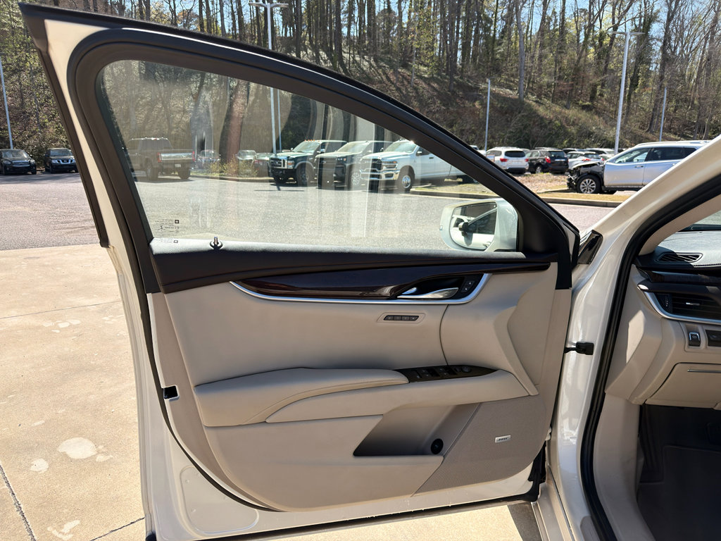 Used 2013 Cadillac XTS Premium image 9