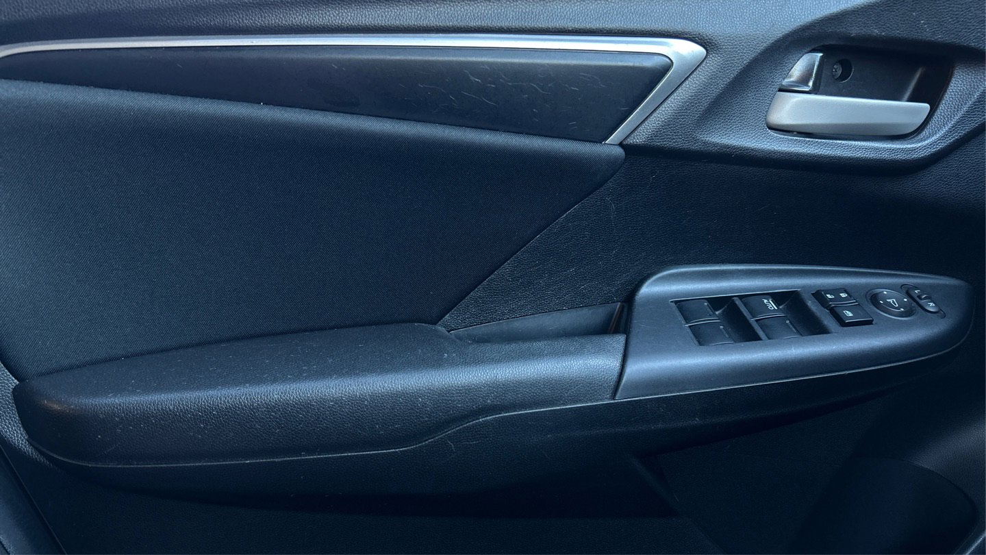 Used 2016 Honda Fit LX image 35