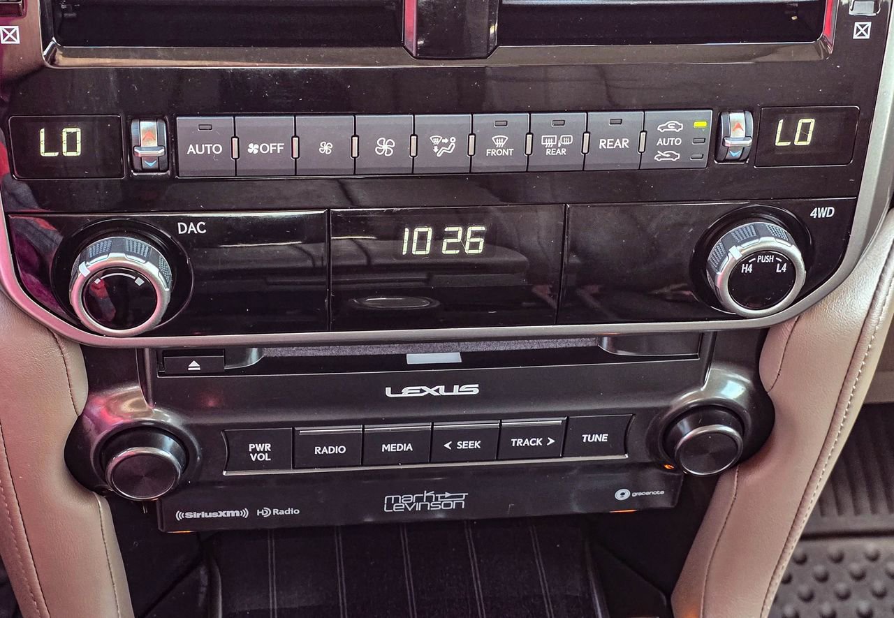 Used 2022 Lexus GX 460 Premium AWD/4WD image 18