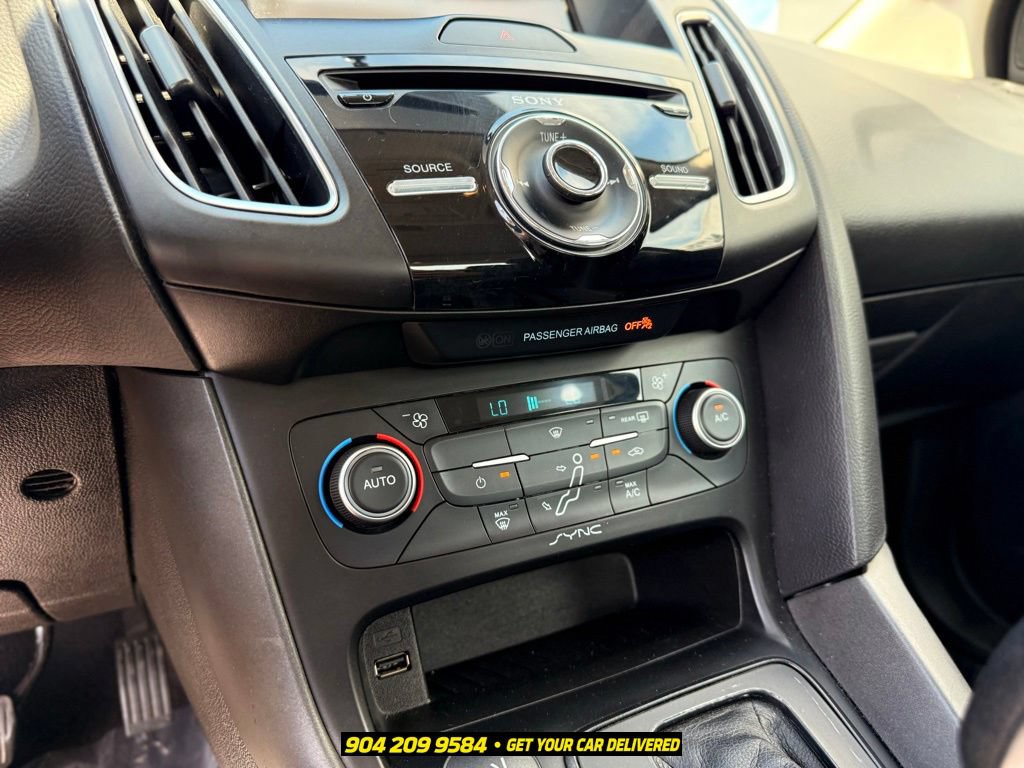 Used 2018 Ford Focus SEL FWD image 20