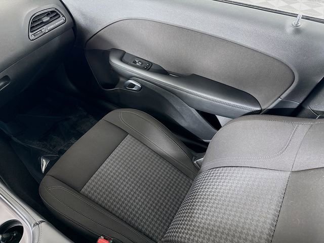 Used 2022 Dodge Challenger SXT image 21