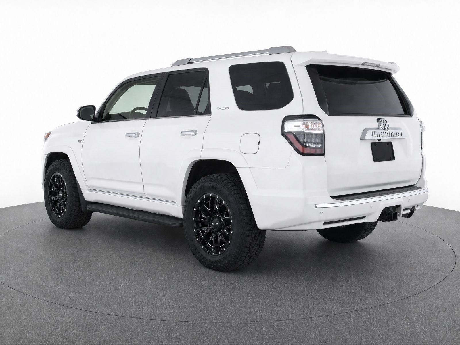 Used 2016 Toyota 4Runner Limited AWD/4WD image 3