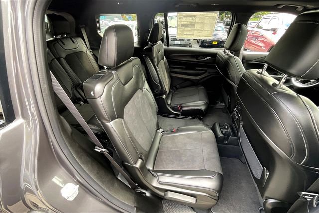 New 2025 Jeep Grand Cherokee L Altitude image 23