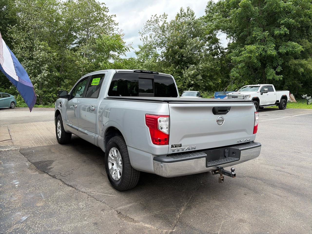 Used 2017 Nissan Titan SV AWD/4WD image 5