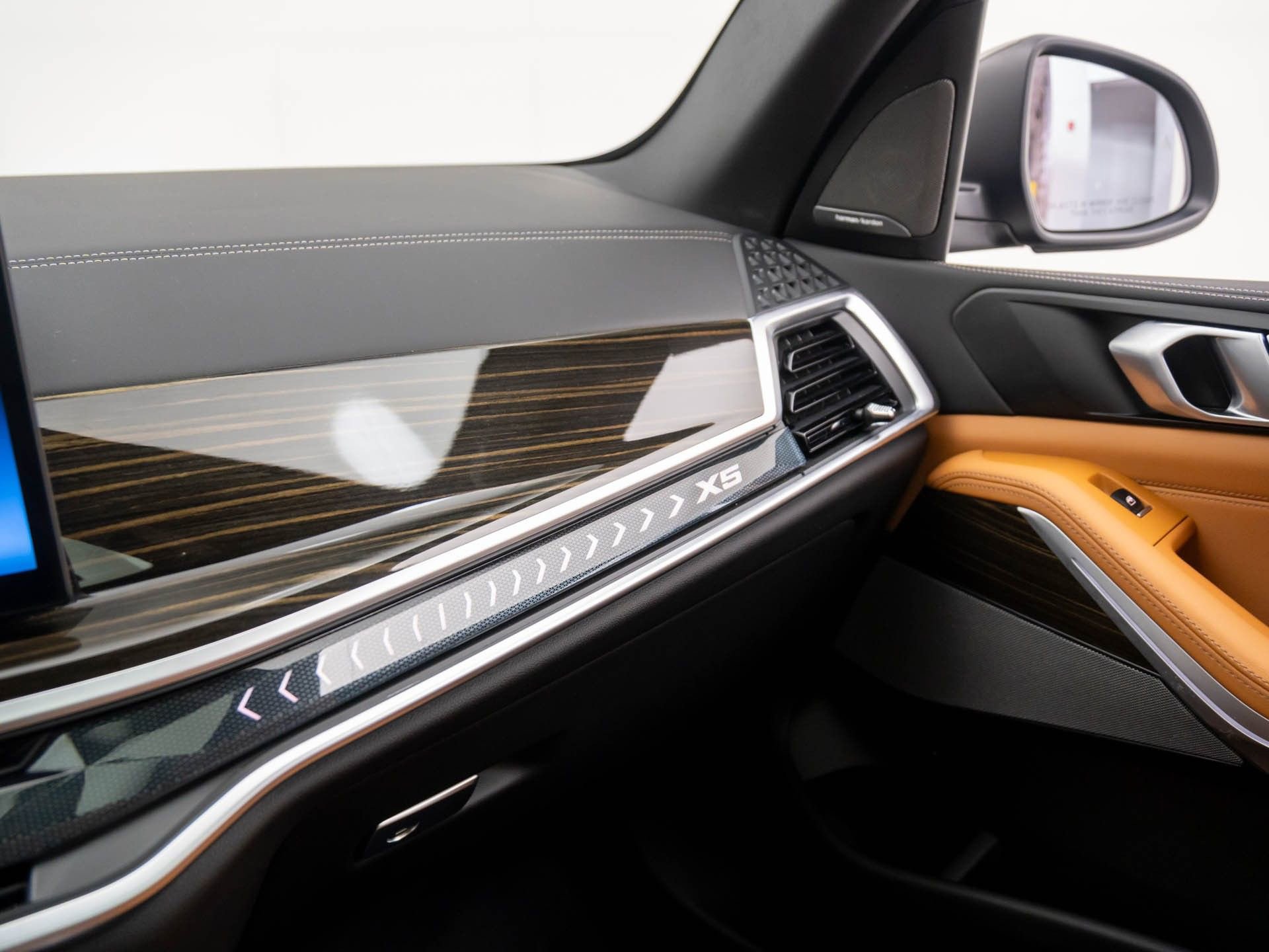 Certified 2025 BMW X5 xDrive40i w/ Premium Package image 30