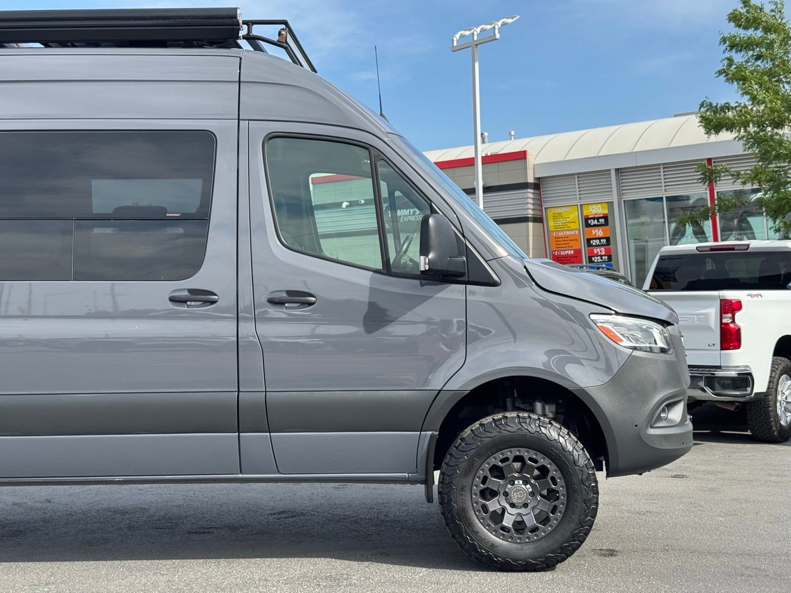 Used 2020 Mercedes-Benz Sprinter 2500 image 4