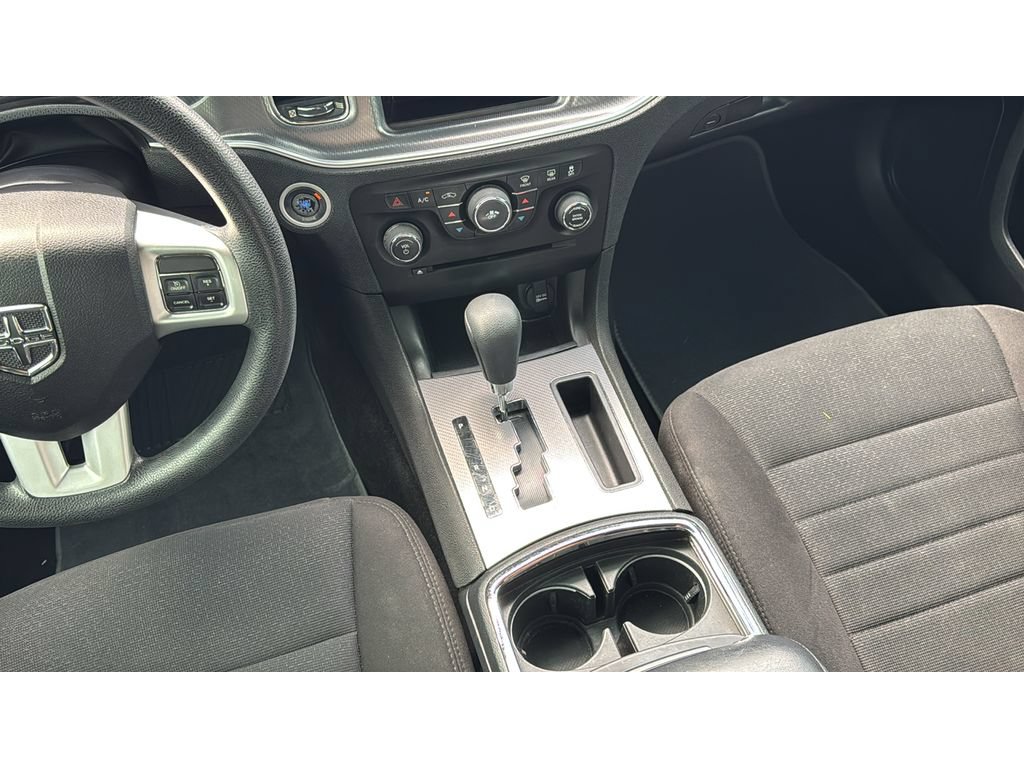 Used 2013 Dodge Charger SE RWD image 22
