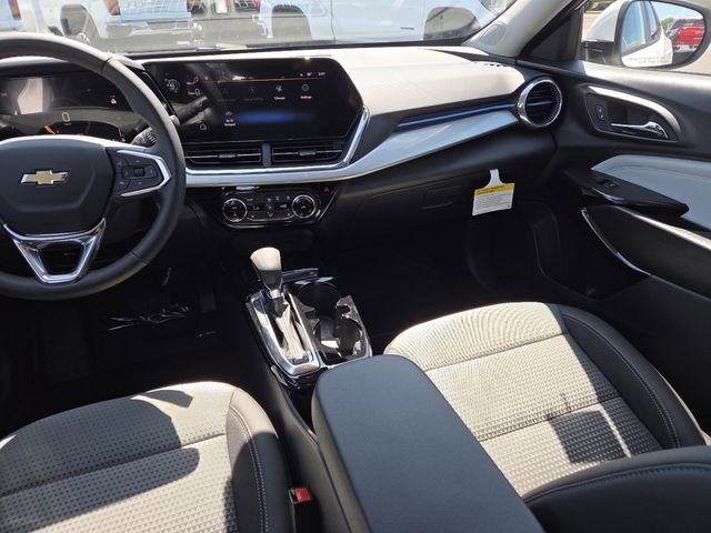 New 2026 Chevrolet Trax LT w/ Driver Confidence Package FWD image 29
