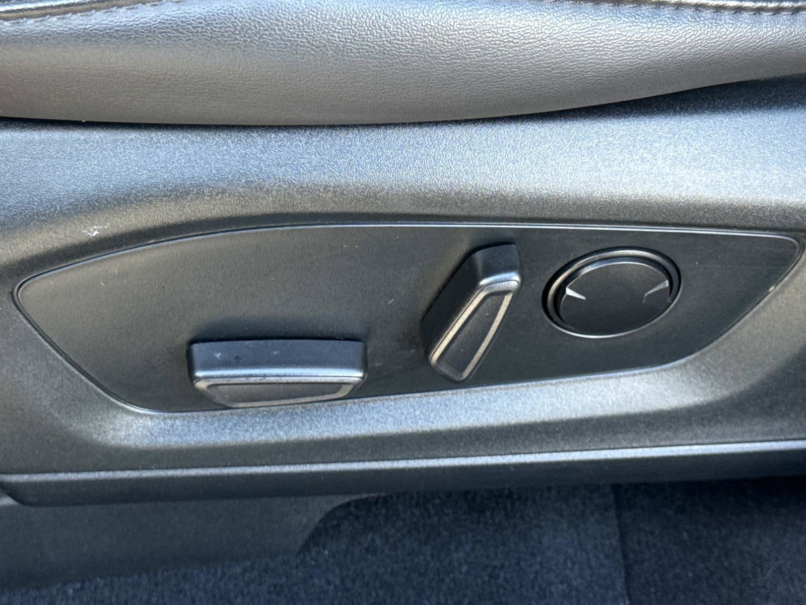 Used 2023 Ford Explorer XLT w/ Equipment Group 202A image 15