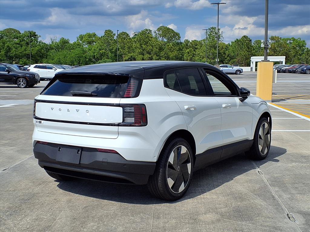 New 2026 Volvo EX30 Ultra w/ Protection Package Premier image 7