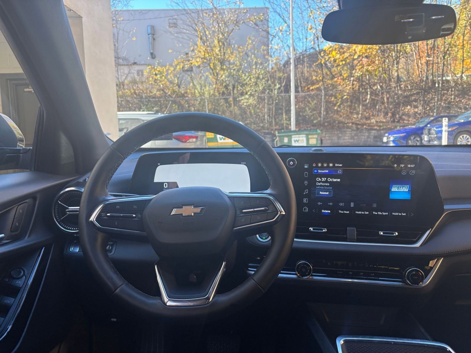 Used 2025 Chevrolet Equinox LT image 33