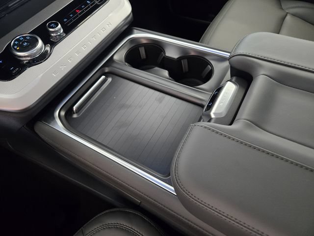New 2026 Ford Expedition Active RWD image 16