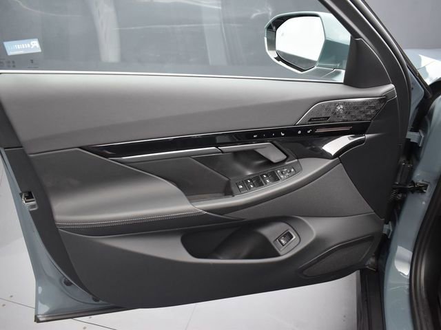 New 2024 BMW 530i w/ Premium Package image 6