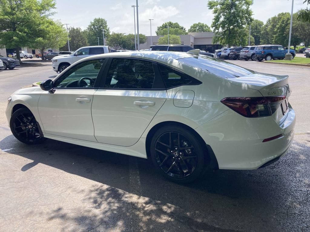 Used 2025 Honda Civic Sport image 4