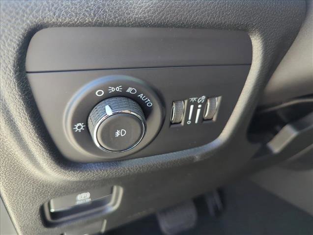 New 2026 Jeep Grand Cherokee L Limited RWD image 13