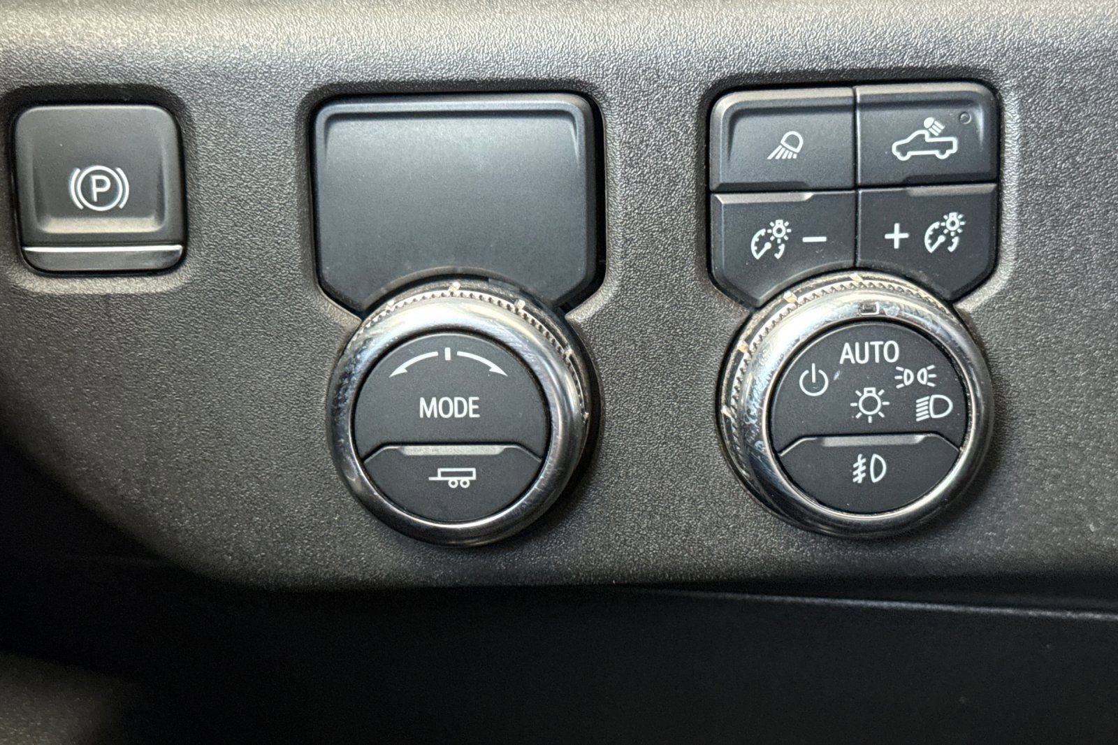 Used 2024 GMC Sierra 1500 SLT RWD image 42